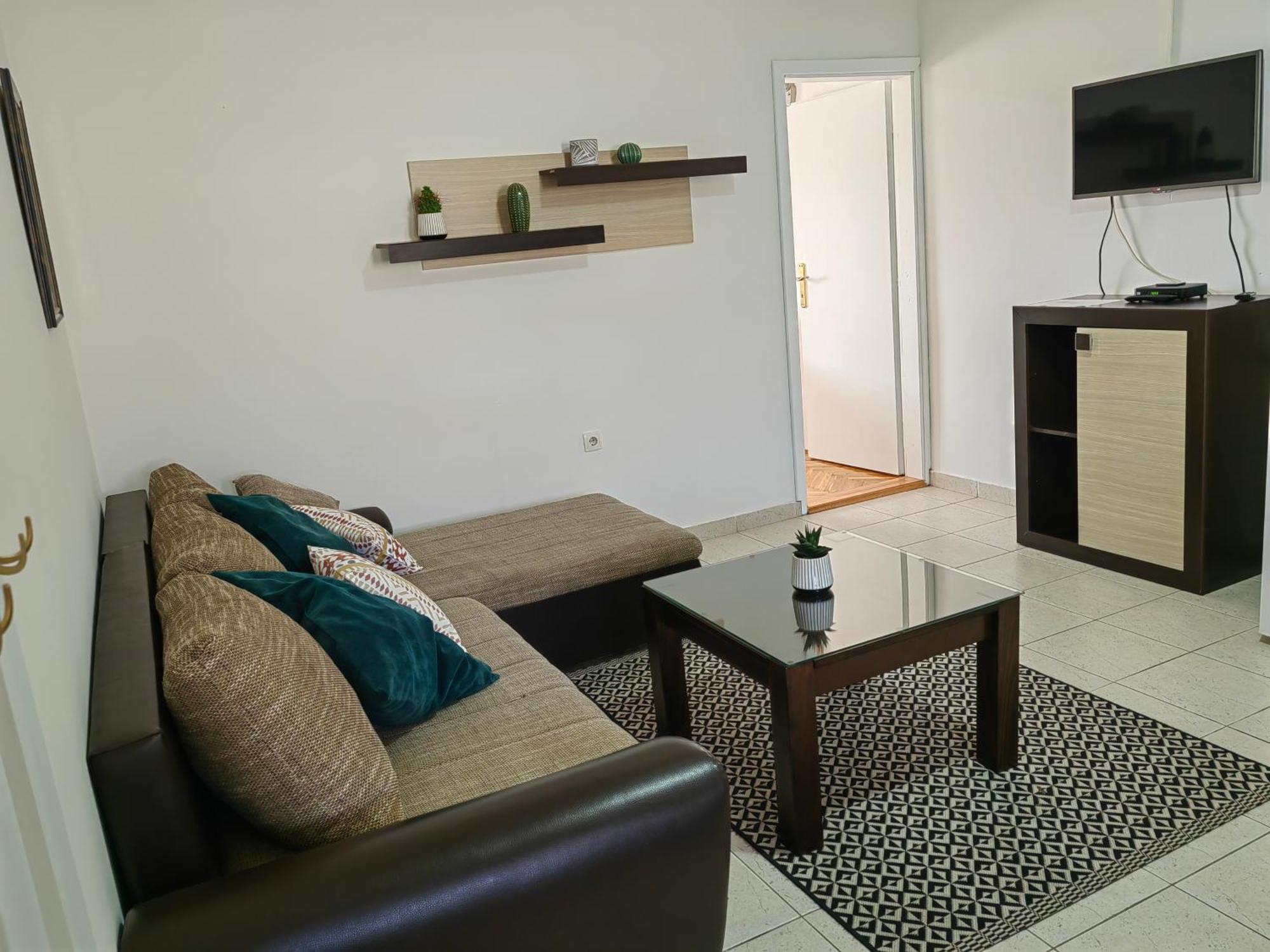 Orient Apartman Sremska Kamenica Екстериор снимка